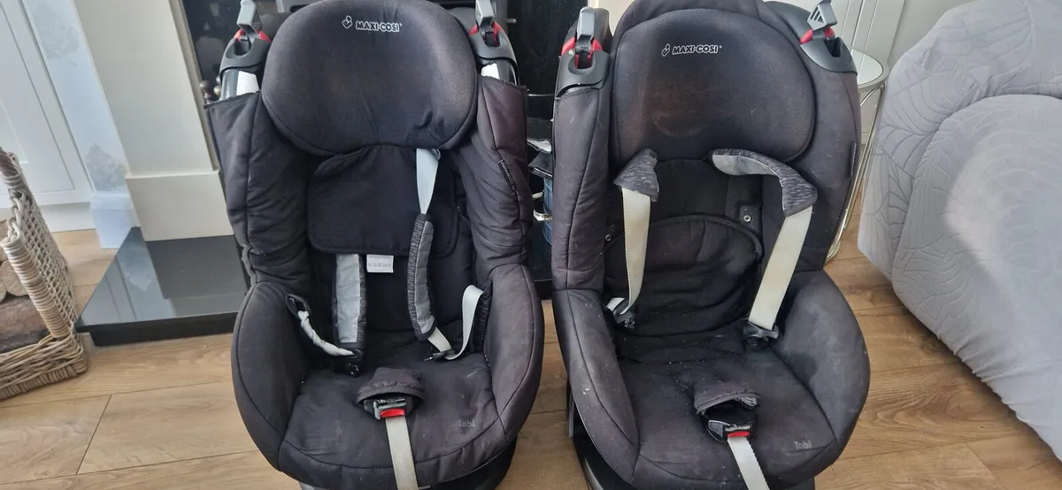 Maxi Cosi car seats