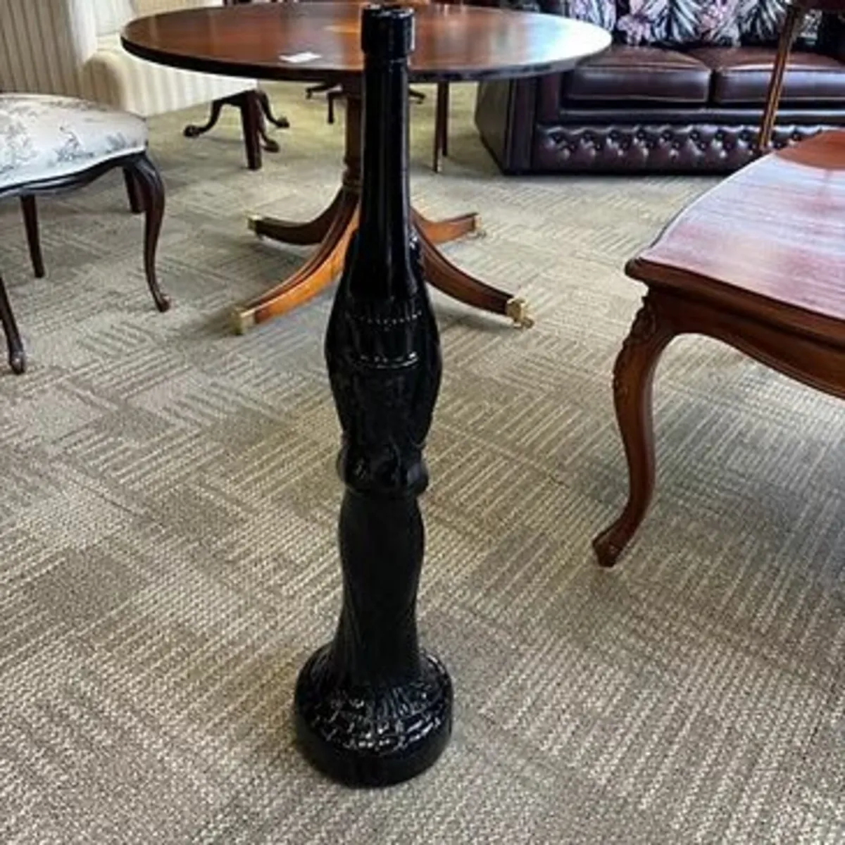 Black ceramic vase, Roman style shaped