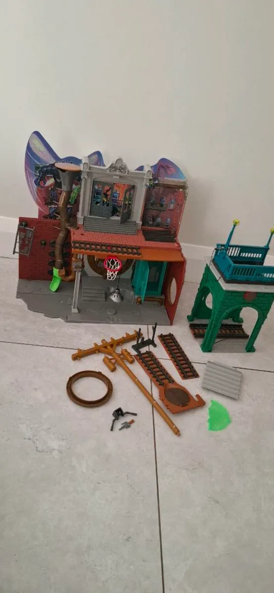 Ninja Thurtle House - Image 1