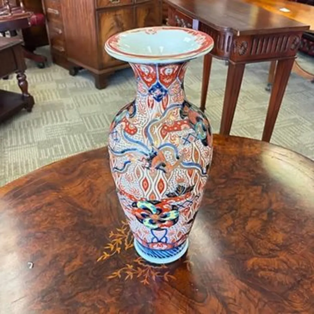 Japanese Imari hand painted porcelain vase