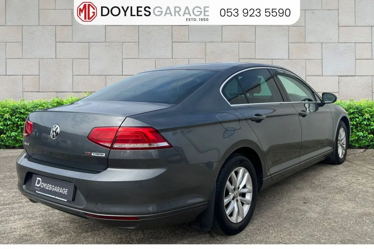 Volkswagen Passat Comfortline 1.6 TDi Diesel 120b - Image 4