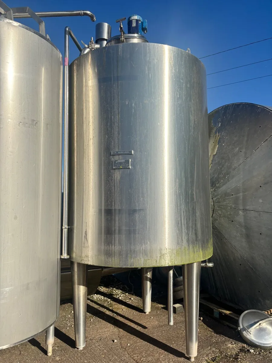 Stainless Steel Tank - Image 1