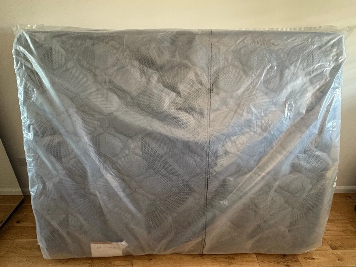 King Koil | Jubilee Motion Mattress | King | 5ft - Image 1