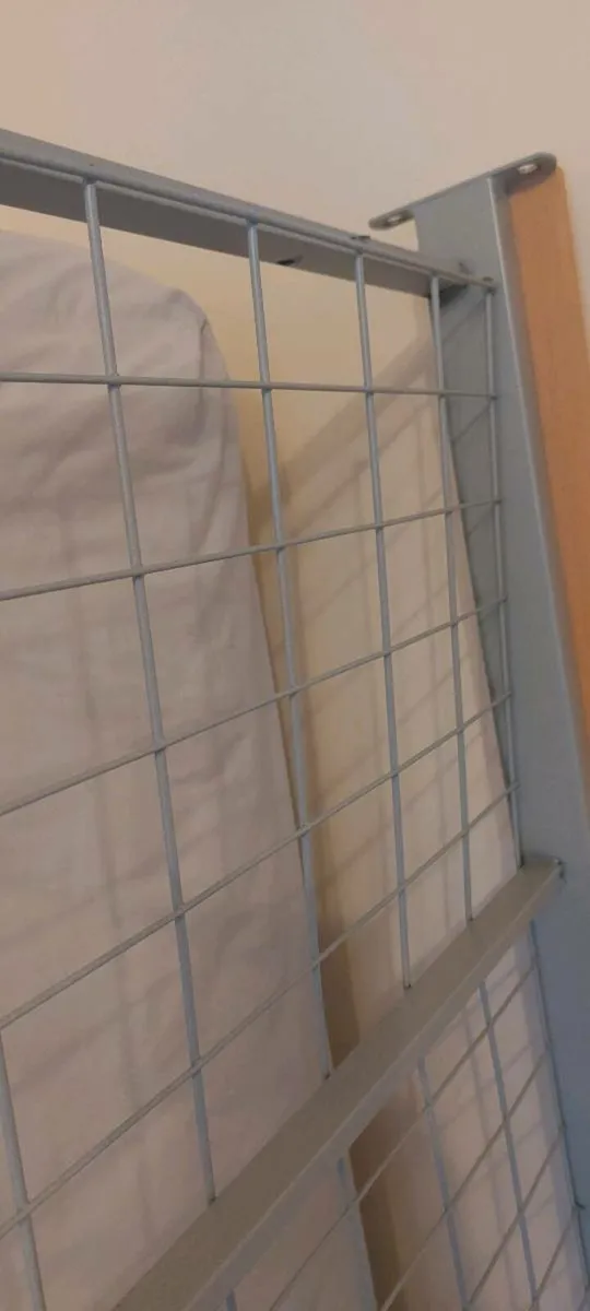 Single bed - Image 3