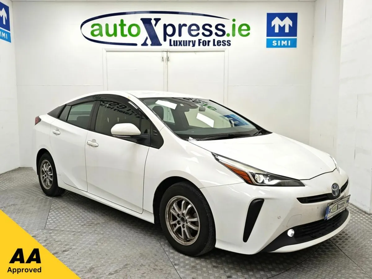 Toyota Prius S 1.8 Hybrid Automatic, Reversing cam - Image 1