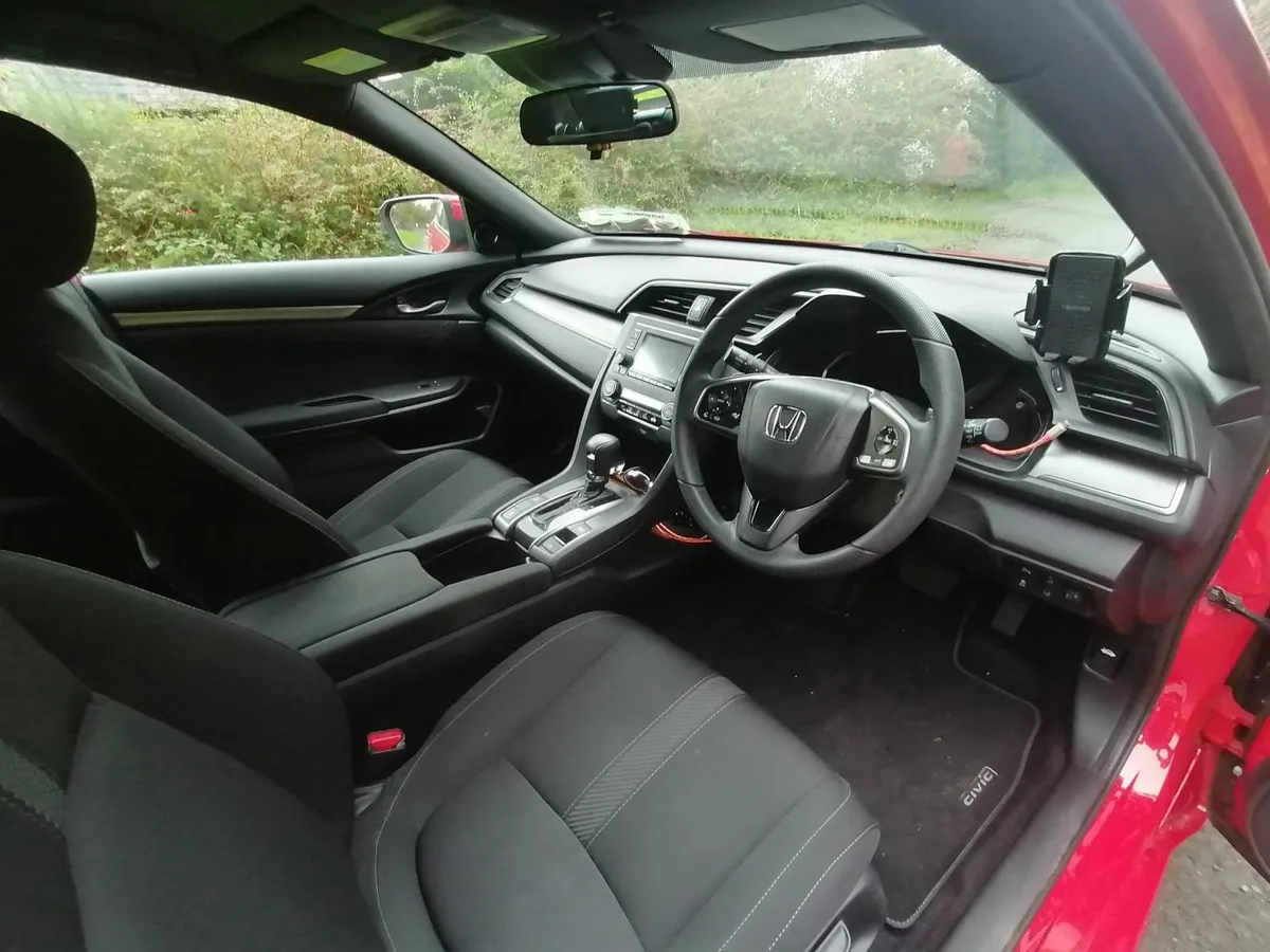 Honda Civic 2018 - Image 4