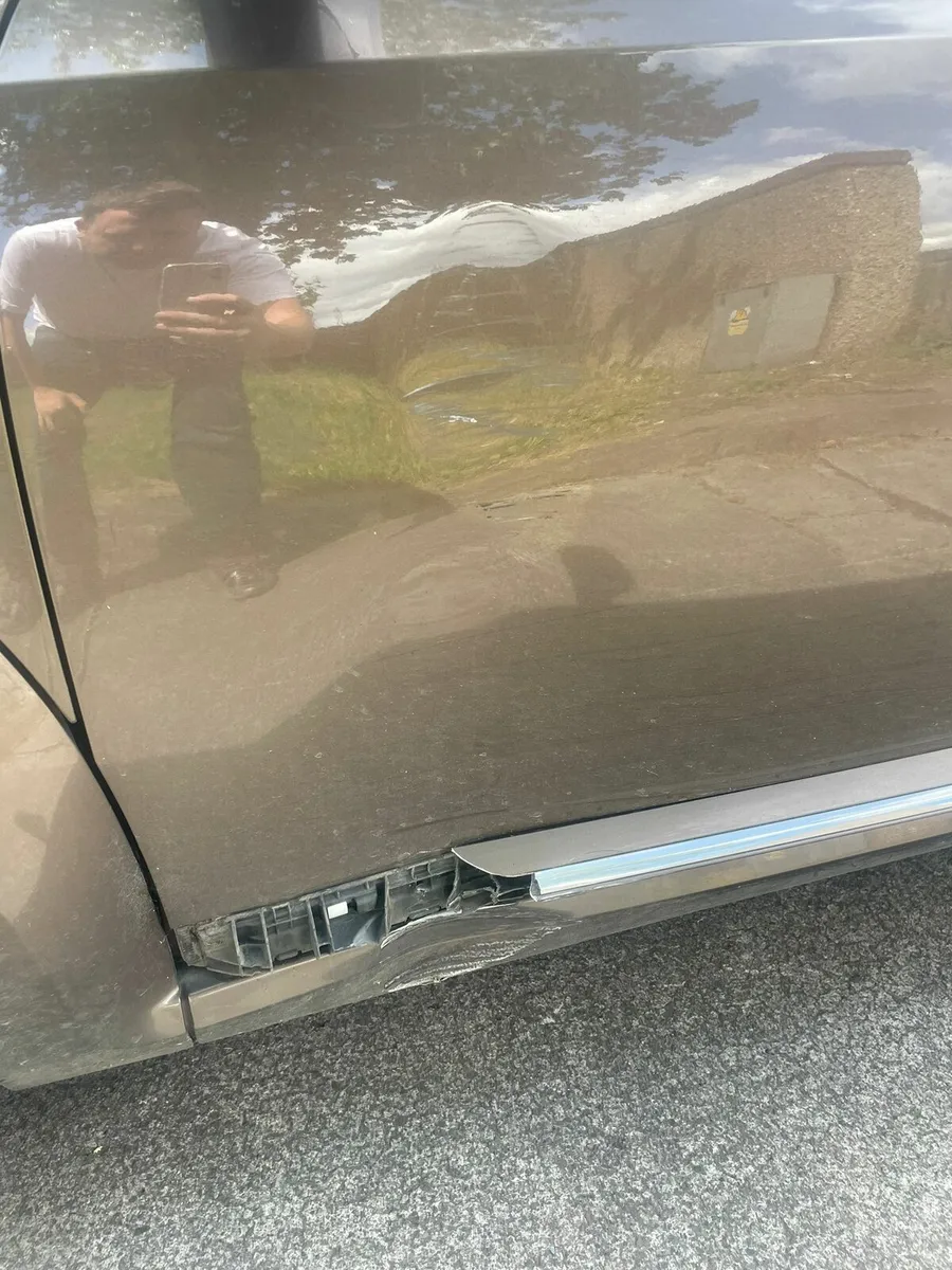 2014 VOLKSWAGEN BEETLE AUTOMATIC - Image 3