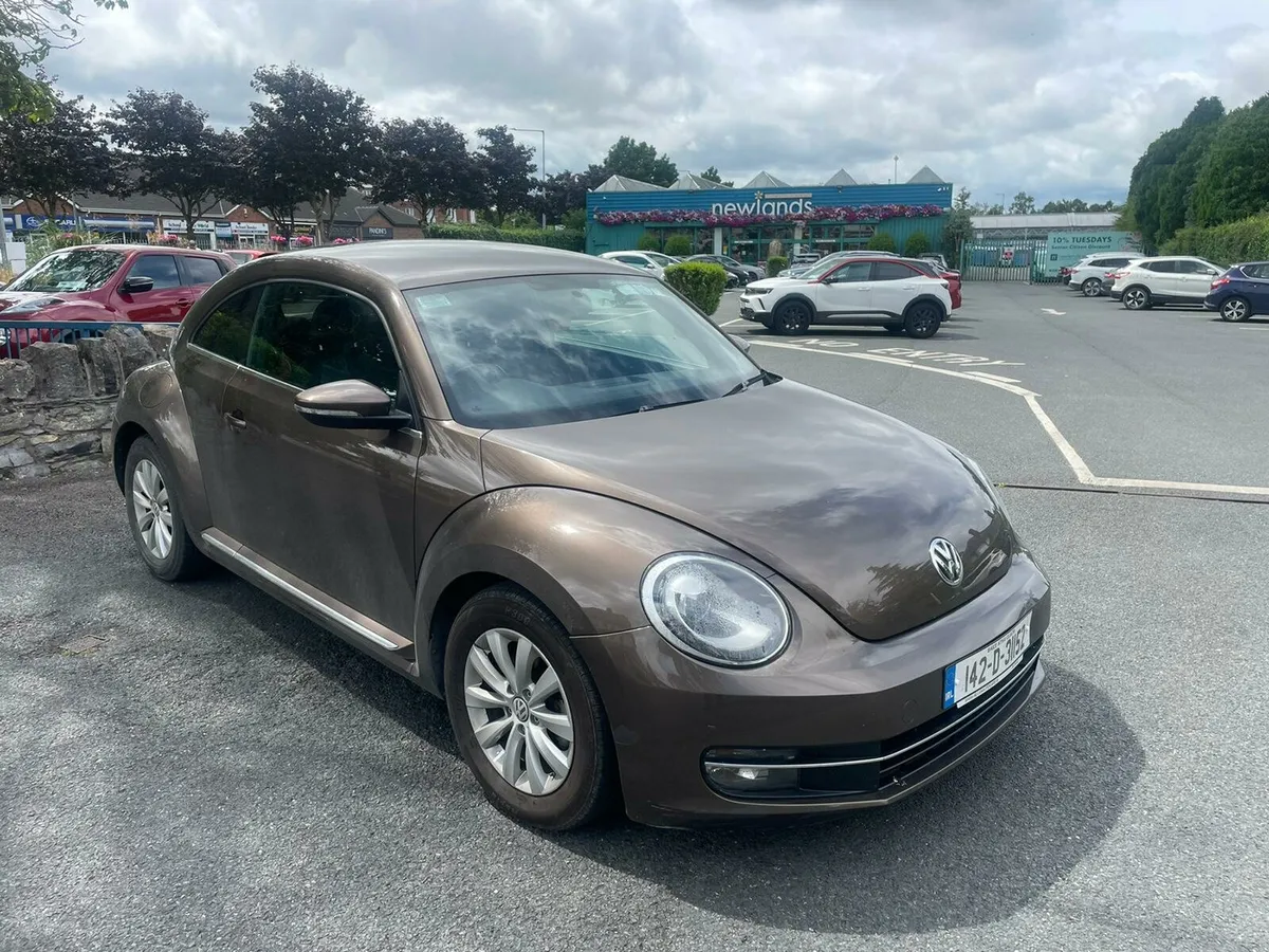 2014 VOLKSWAGEN BEETLE AUTOMATIC - Image 1