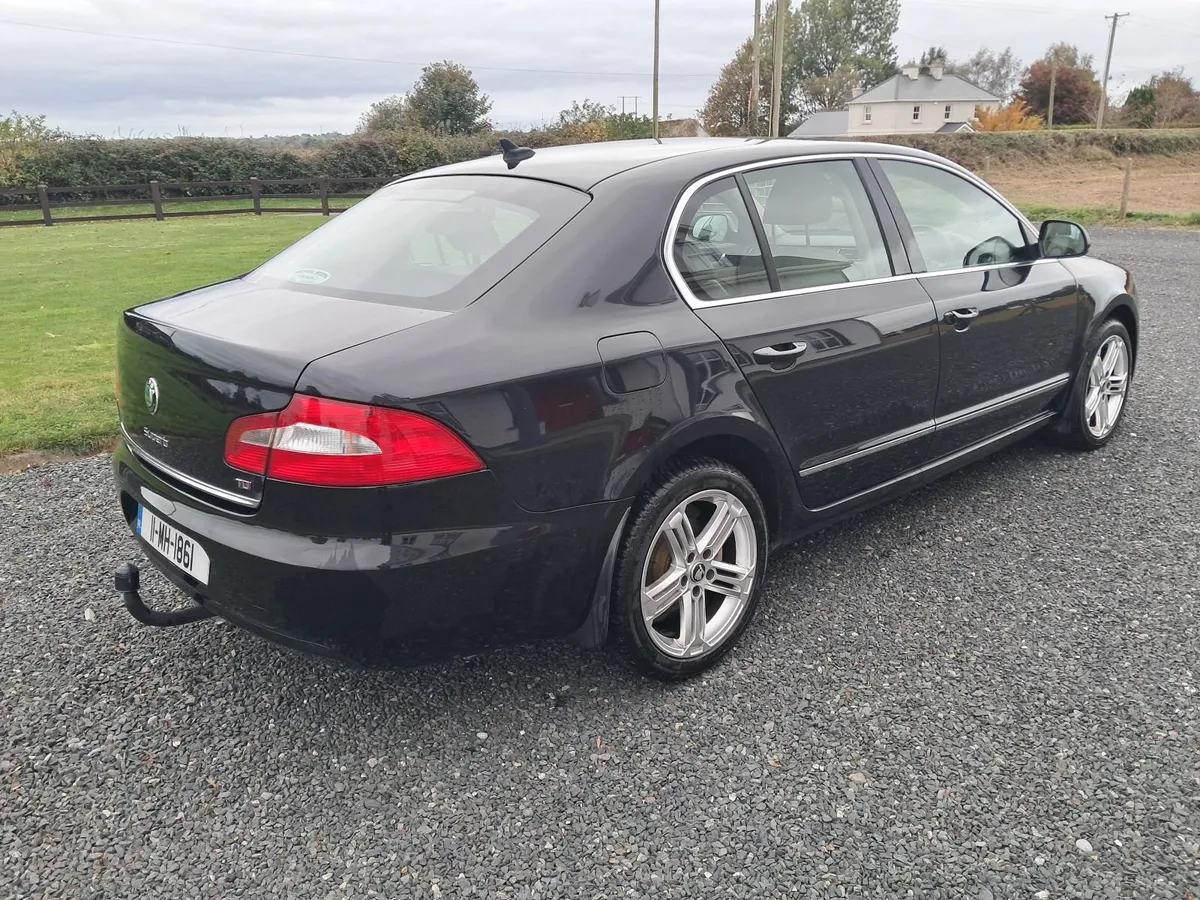 Skoda Superb 2.0TDI 170HP - Image 3