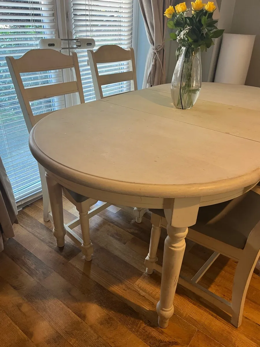 Table and Chairs - Image 1