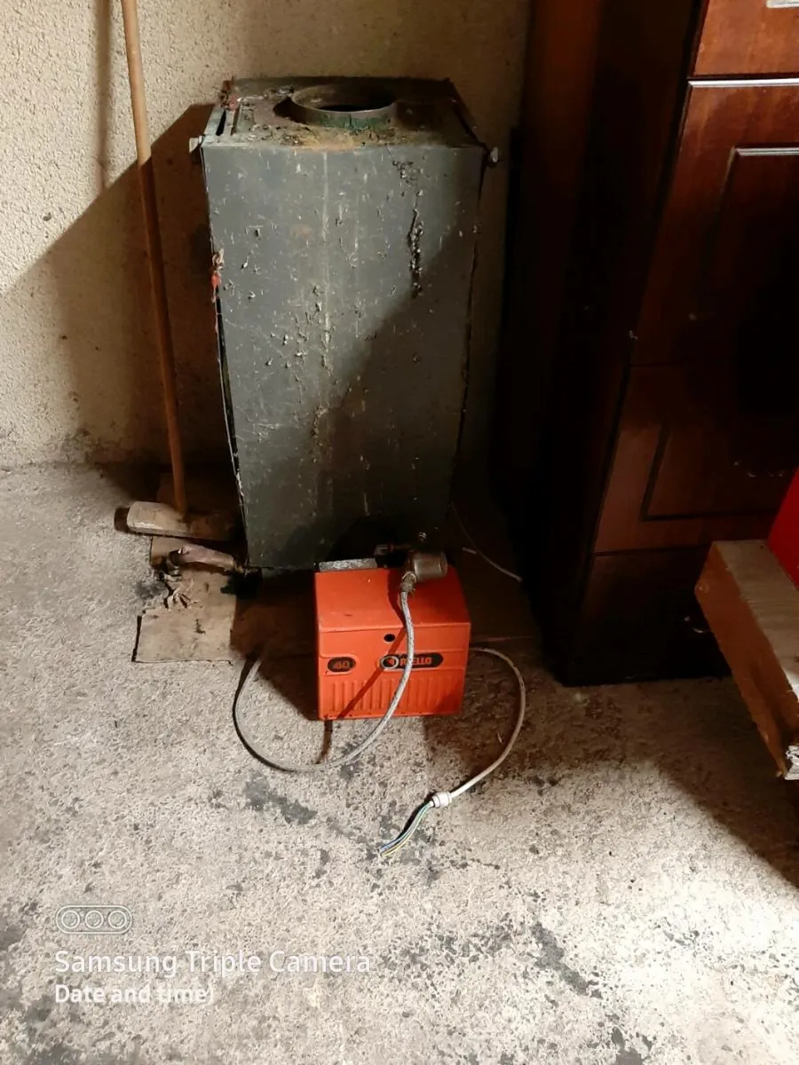 Oil boiler and burner - Image 2