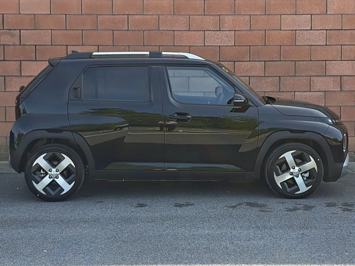 Hyundai INSTER Elegance Model 49 K/wh Battery Wit - Image 4