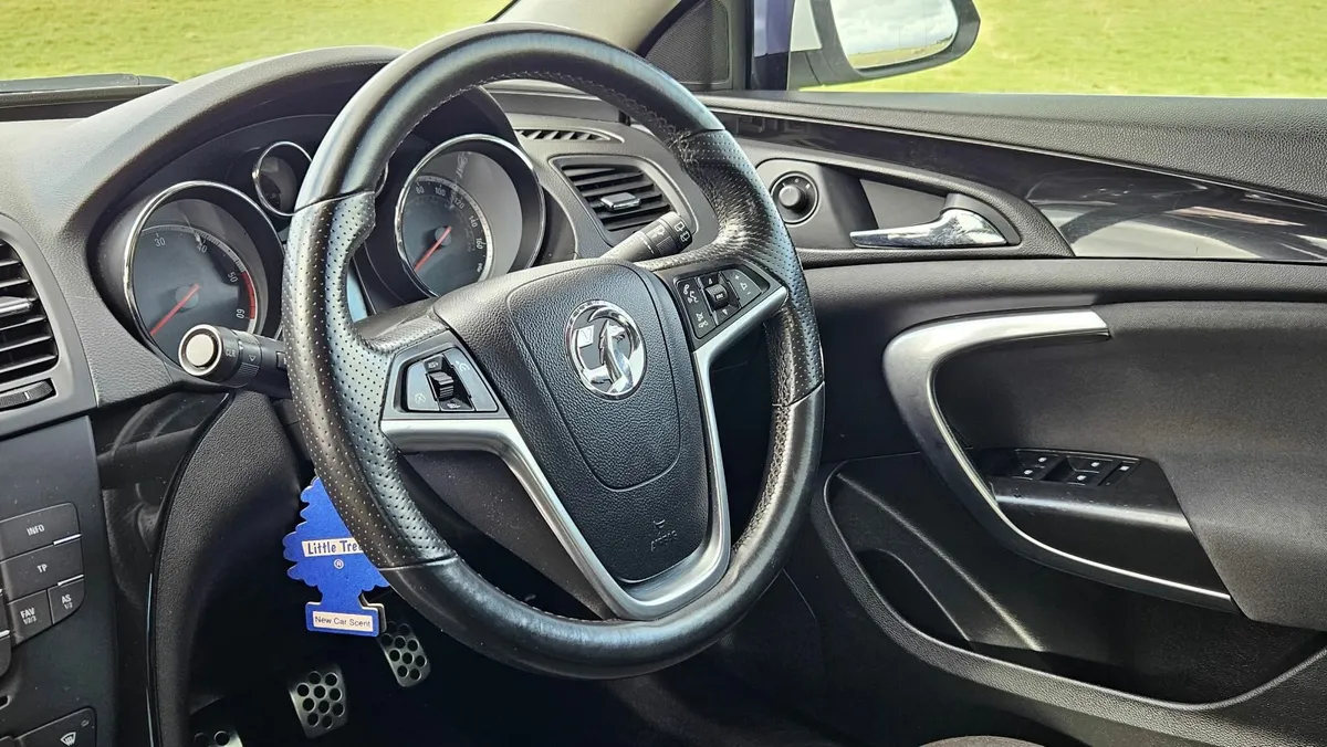Vauxhall Insignia sri - Image 4