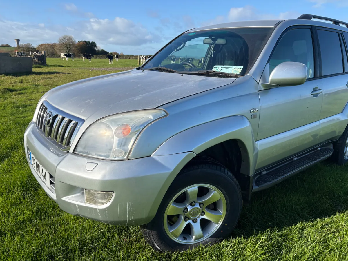 Land Cruiser 2006 5 seat Crew Cab - Image 4