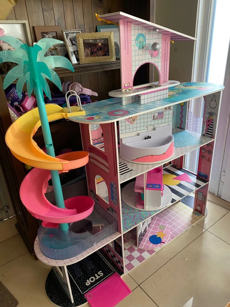 LOL Dollhouse - Image 1
