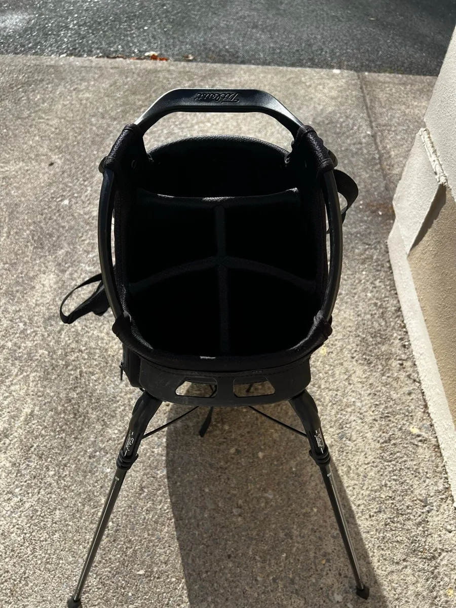 Titleist Golf Bag - Image 4