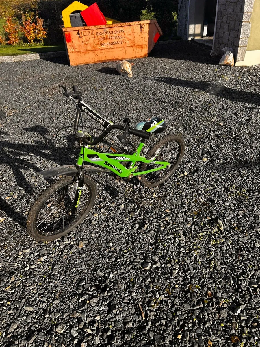 Garage clear out - boys BMX bike (5-8yo)