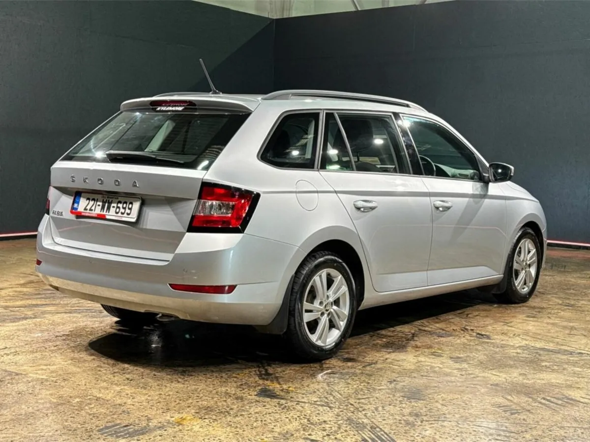 Skoda Fabia 1.0 TSI - PARKING SENSORS - STEERING W - Image 4