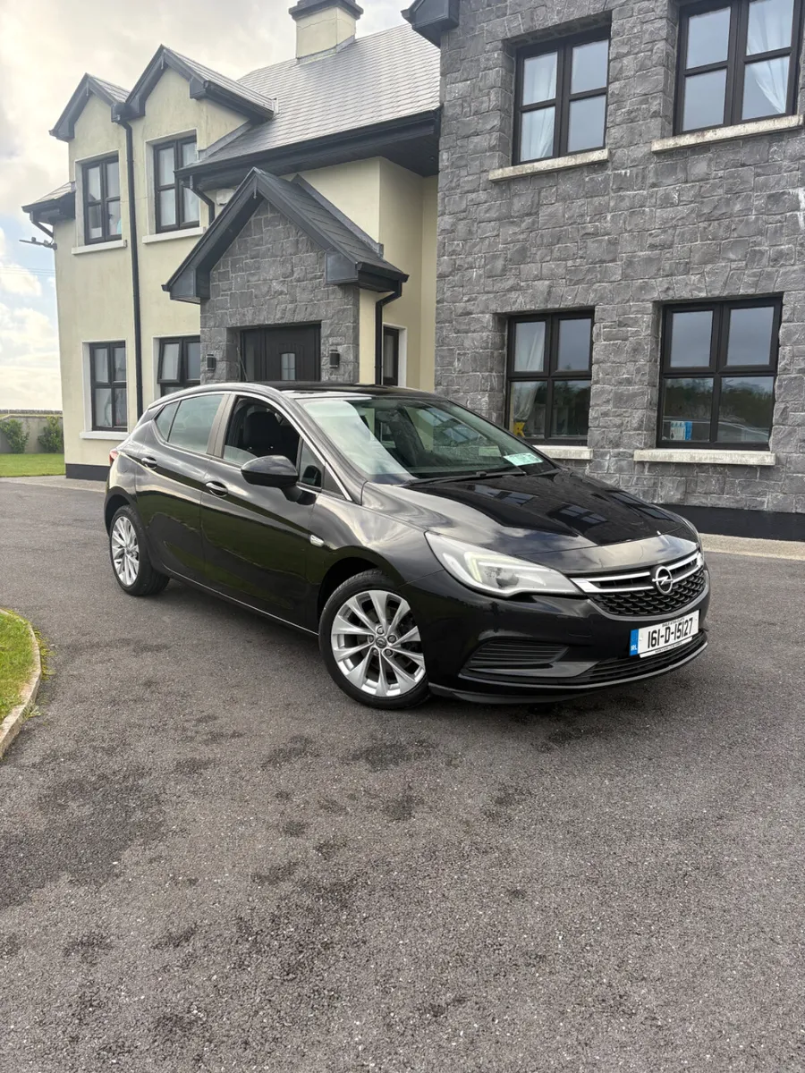Opel Astra 2016 - Image 1