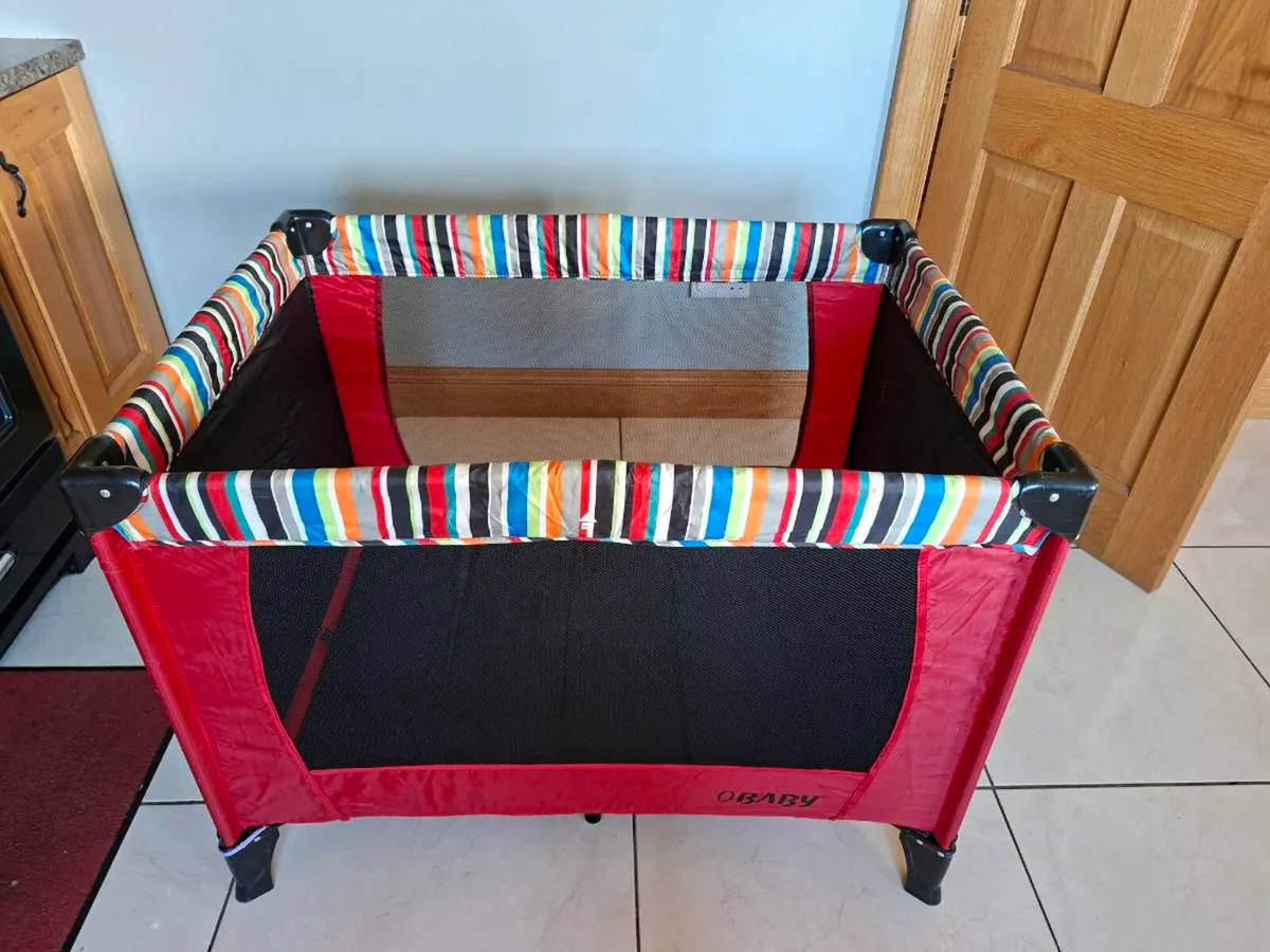 Obaby Travel Cot with bassinet, mattress, mattress - Image 3