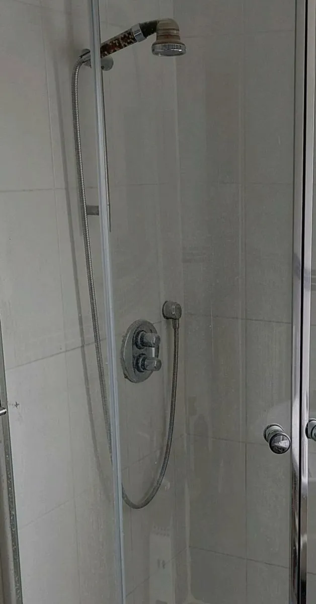 High pressure shower with all fittings. - Image 3