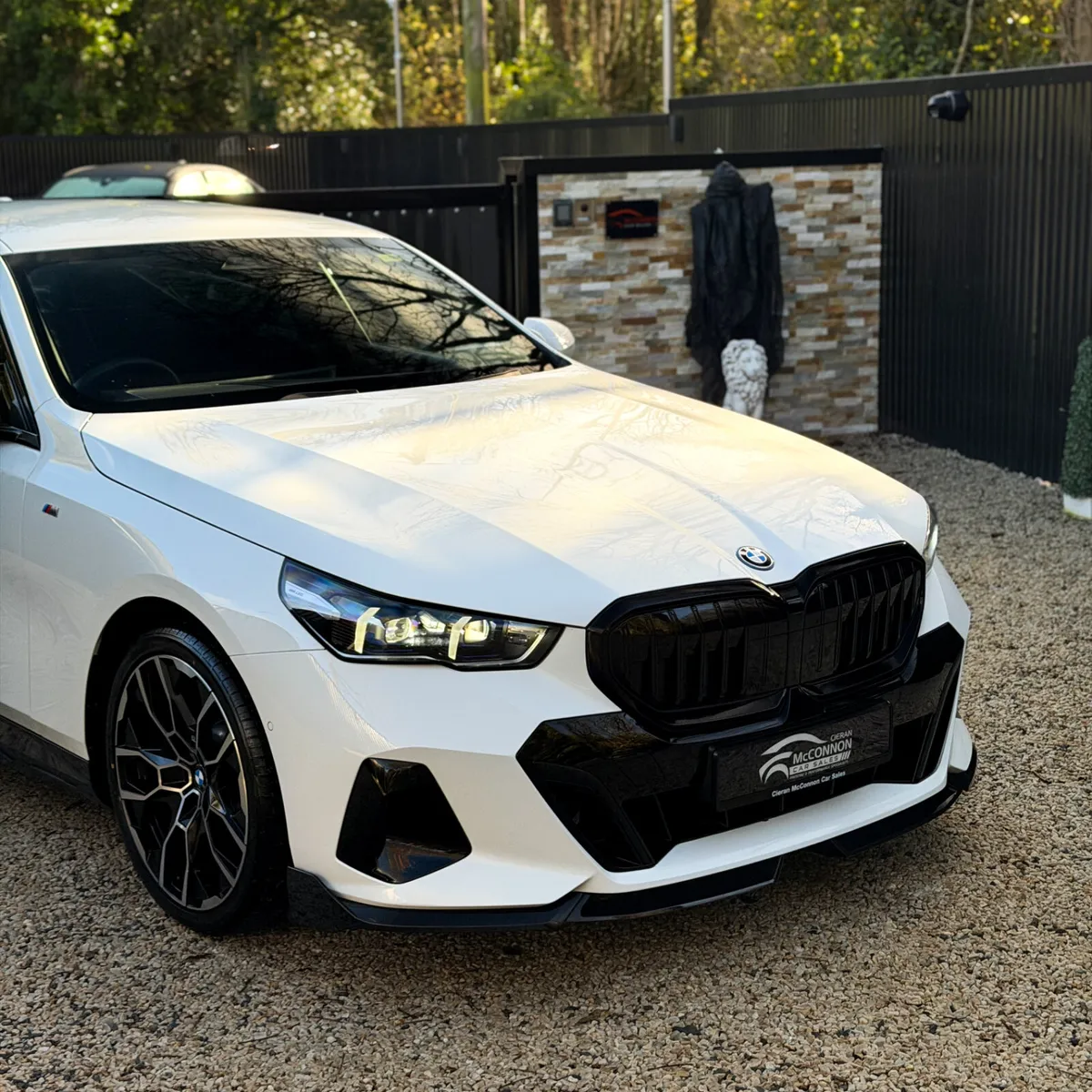 2024 (242) BMW 530E MSPORT NEW MODEL 300BHP - Image 2