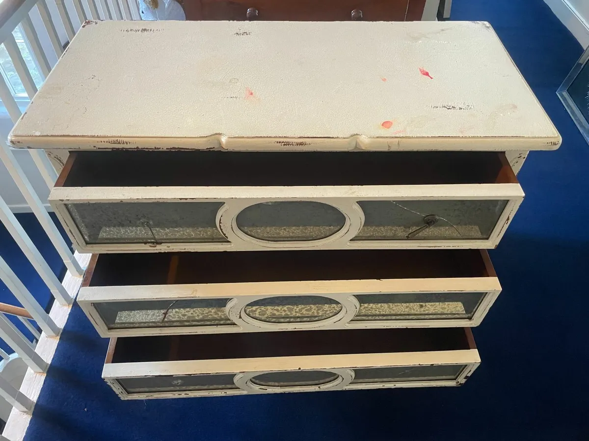 Reproduction Mirrored Antique Chest of Drawers - Image 2