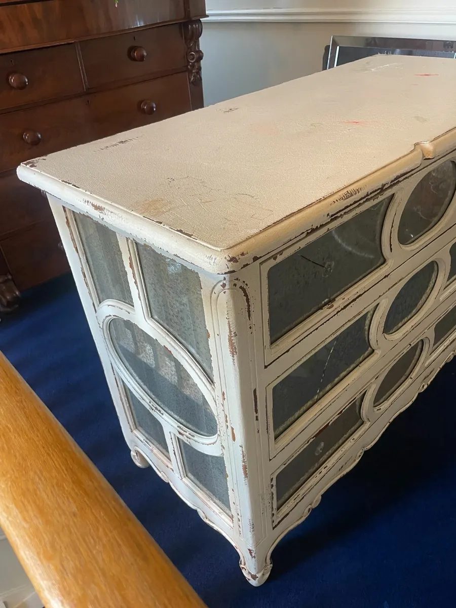 Reproduction Mirrored Antique Chest of Drawers - Image 3