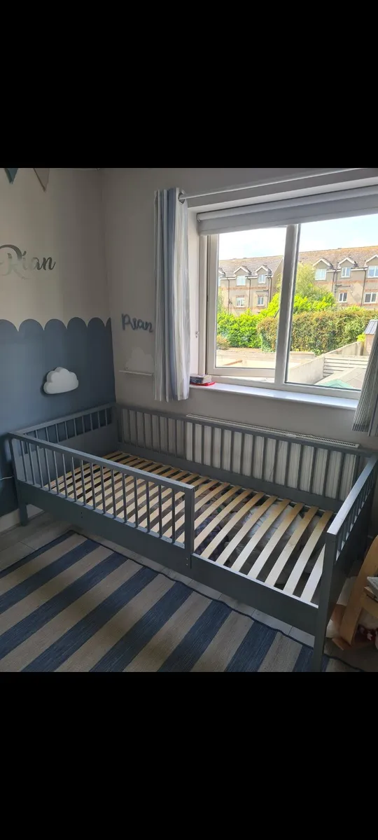 Single bed with rail - Image 4