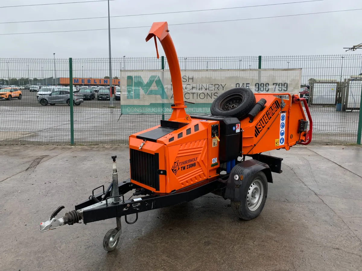 2021 TIMBERWOLF TW230HB WOOD CHIPPER FOR AUCTION - Image 1