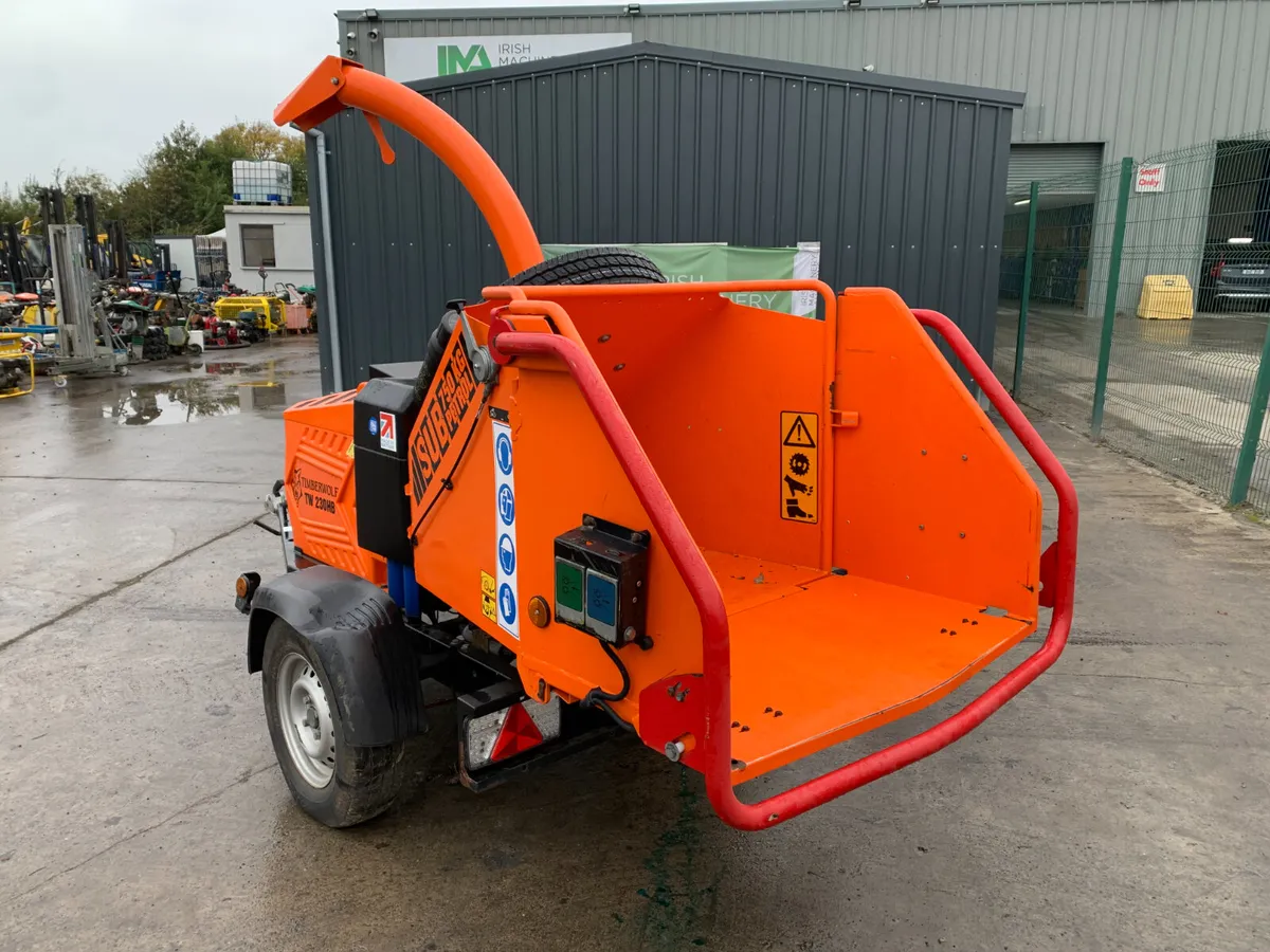 2021 TIMBERWOLF TW230HB WOOD CHIPPER FOR AUCTION - Image 3