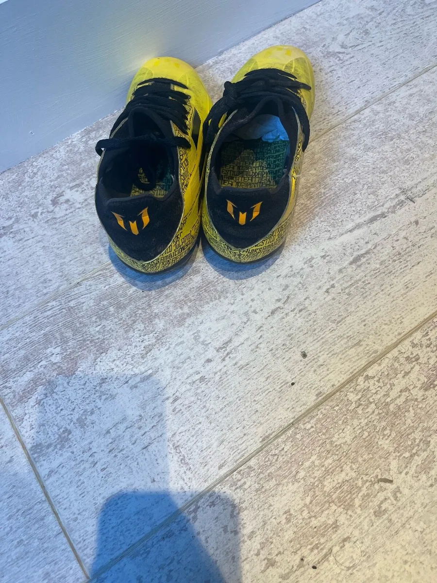 Adidas football boots - Image 3