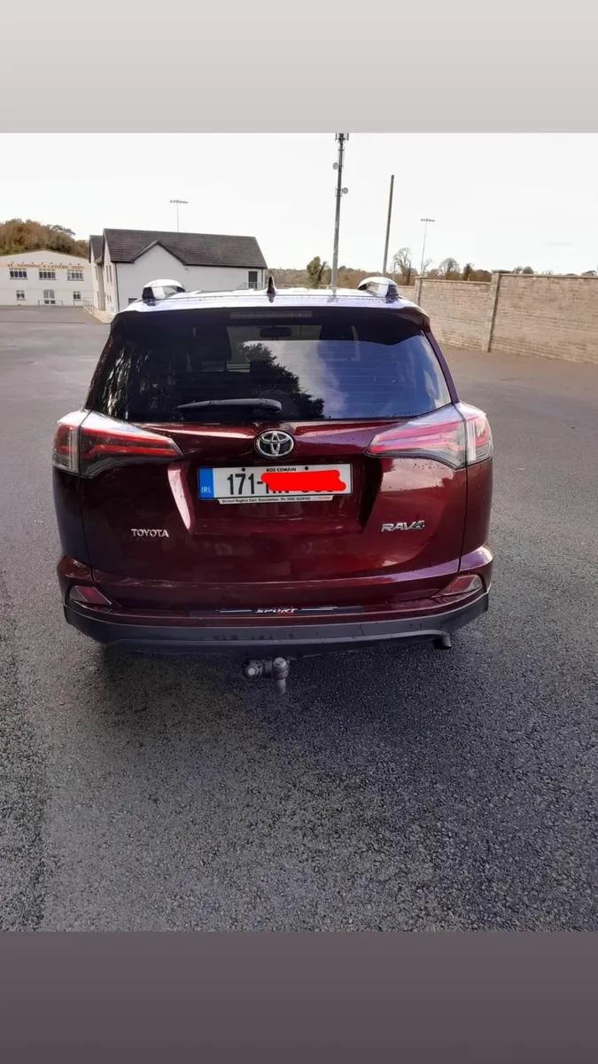 Toyota RAV4 2017 - Image 2
