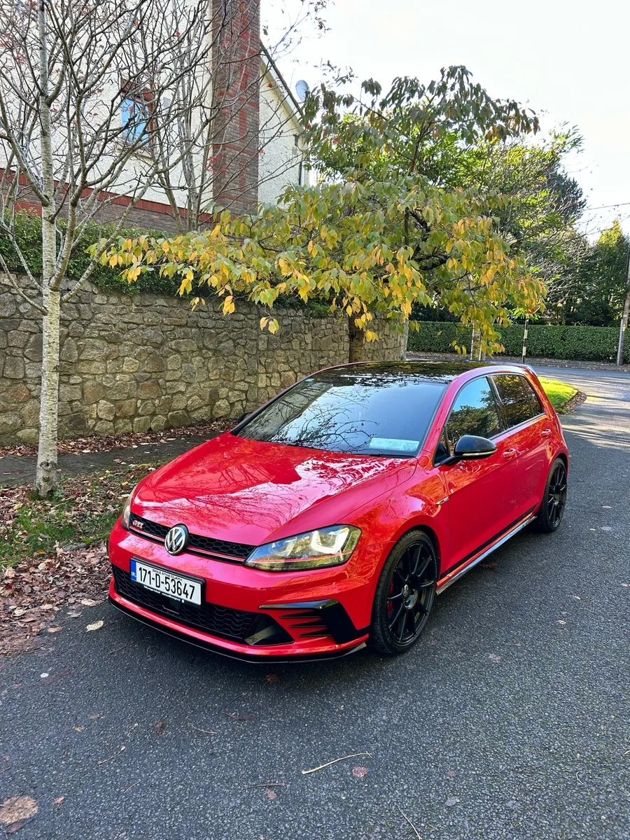 2017 Volkswagen Golf GTI Clubsport Edition 40 - Image 2