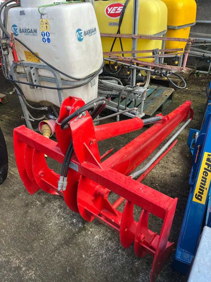 Belmac bale slice - Image 1