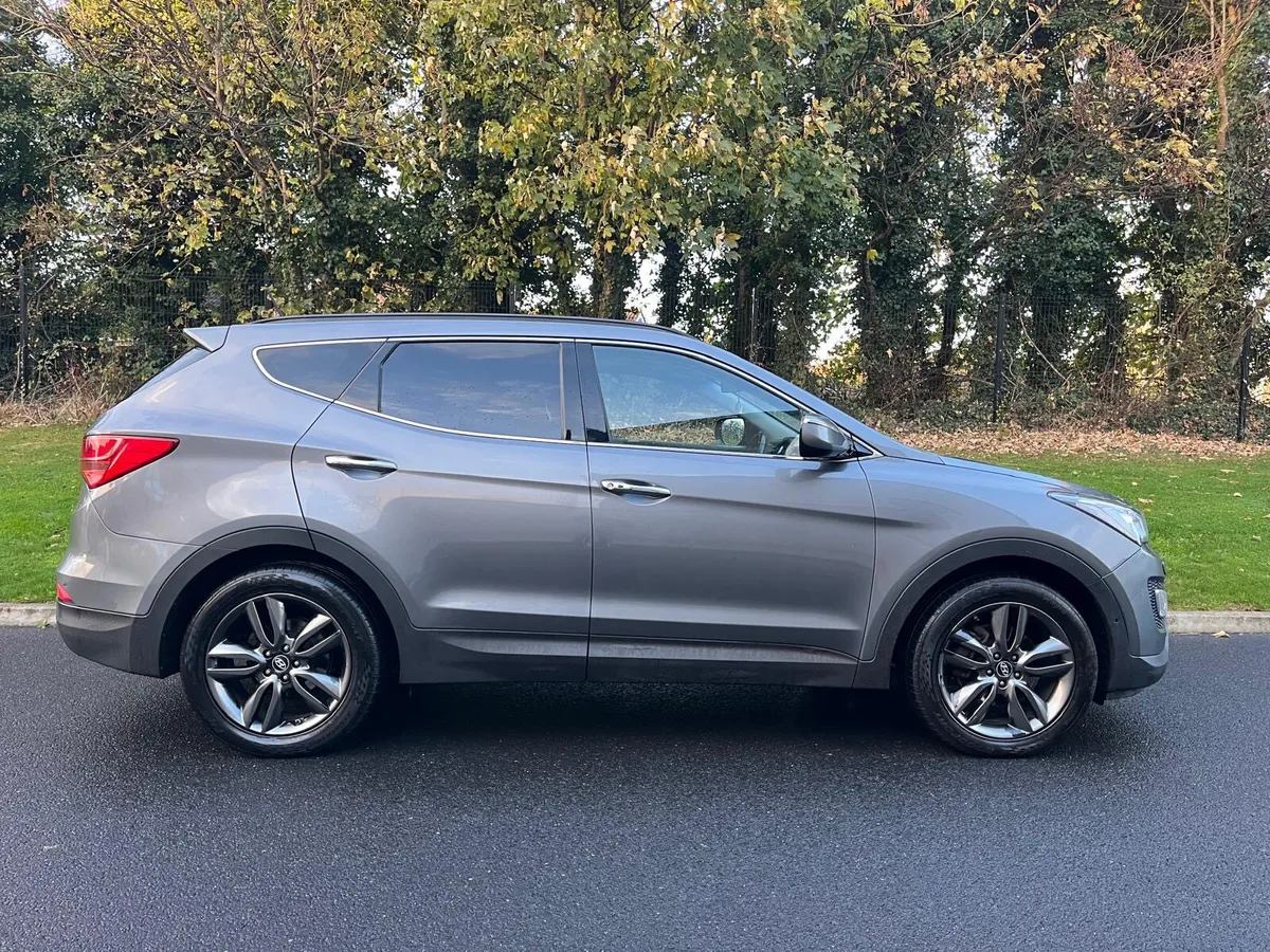 AUTOMATIC Hyundai Santa Fe 2014 - Image 2
