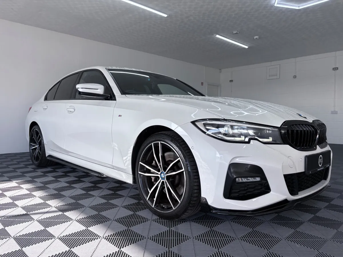 2020 BMW 3-Series M Performance Hybrid - Image 3