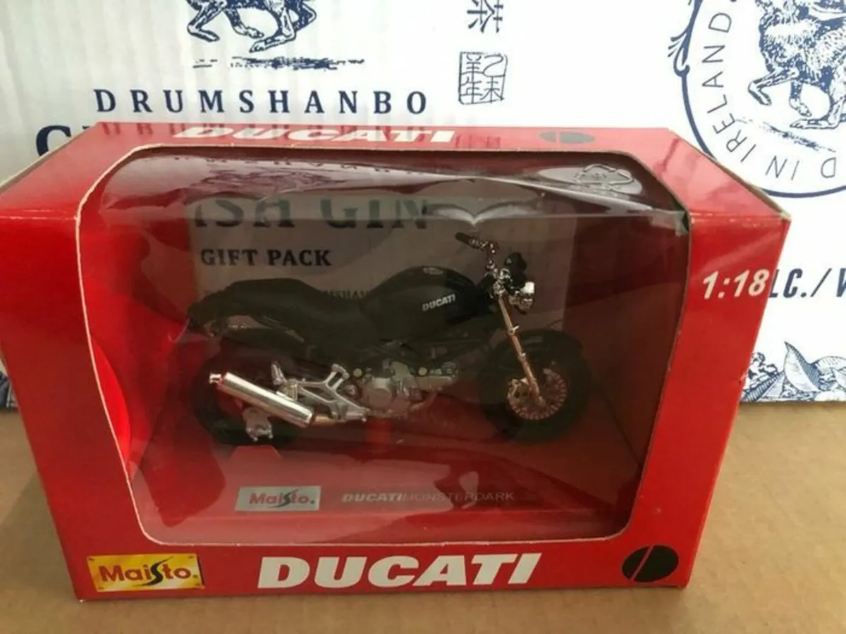 1/18  Ducati Monster Dark - Image 1