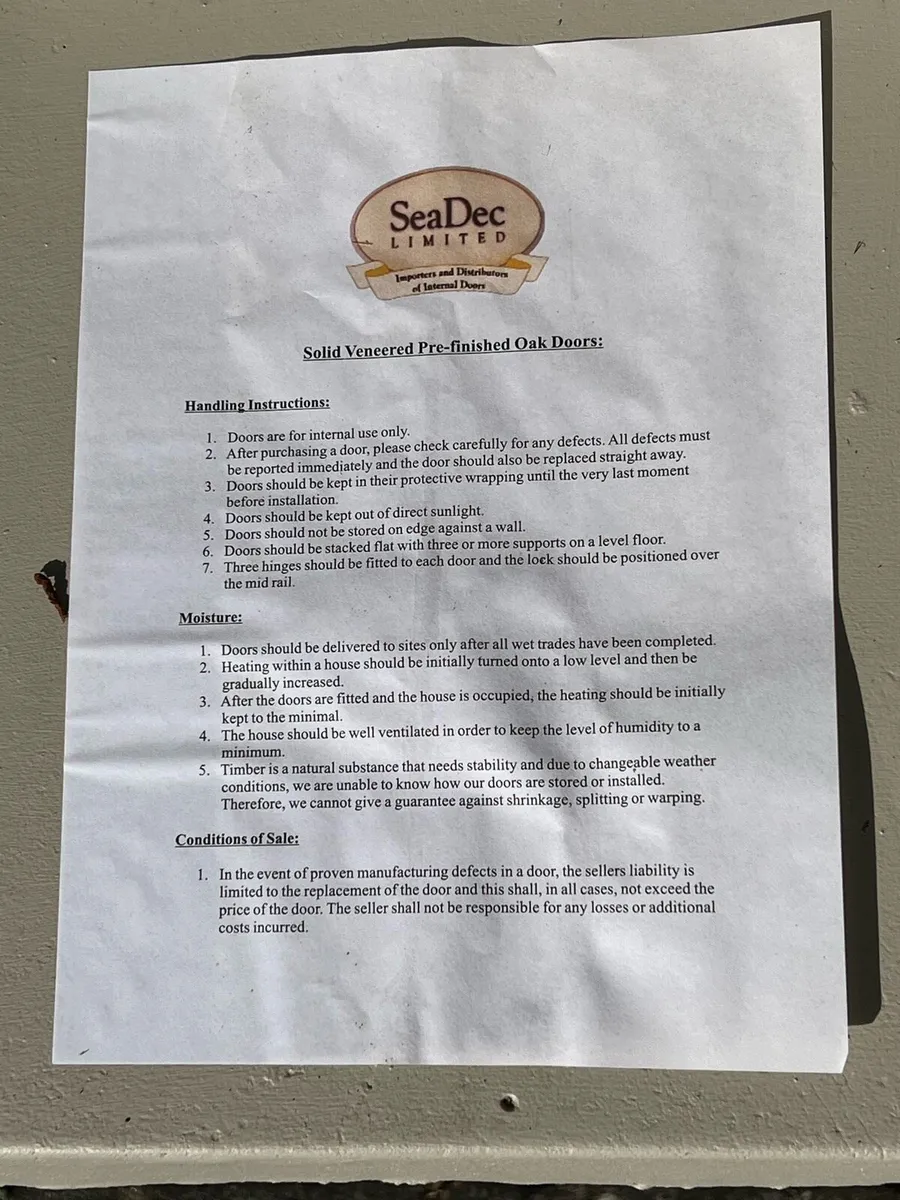 Oak internal door - solid pre veneered finish - Image 3