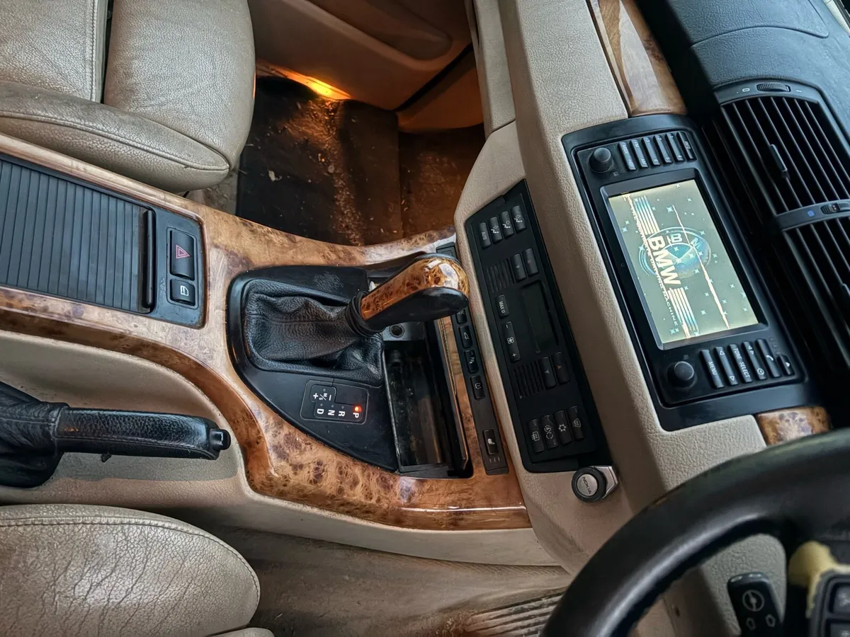 2 BMW X5 JEEPS FOR SALE - READ ADD - Image 4