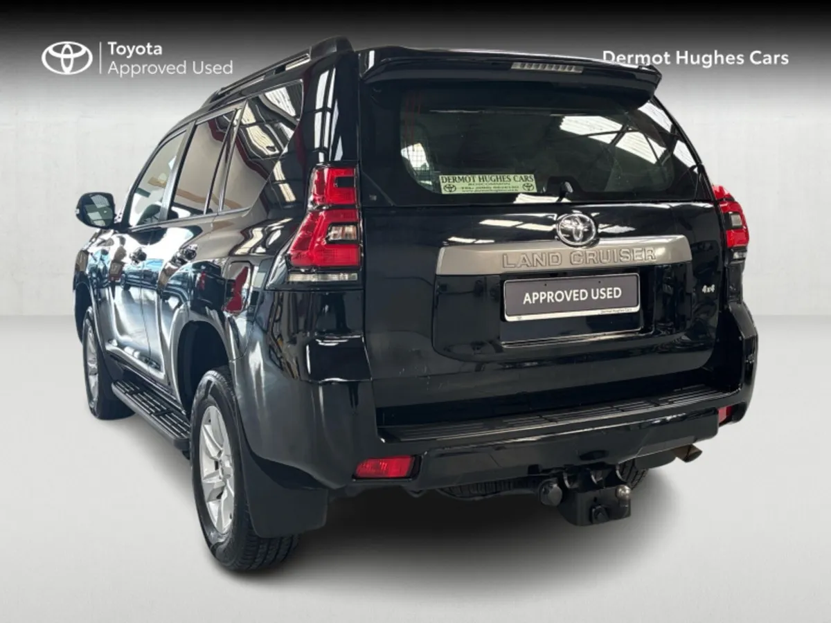 Toyota Land Cruiser LWB 2.8 COMM - Image 2