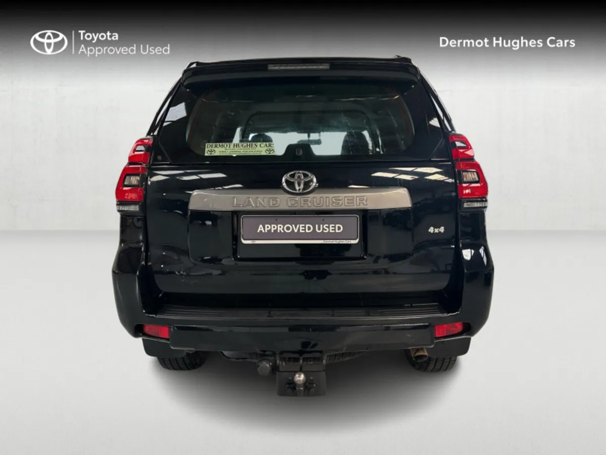 Toyota Land Cruiser LWB 2.8 COMM - Image 4