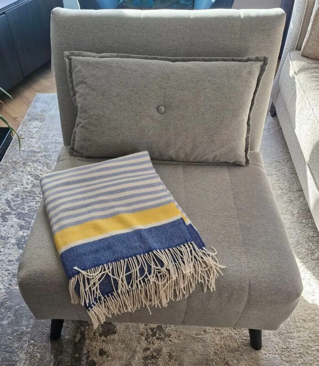 Armchair bed in perfect condition - Image 1