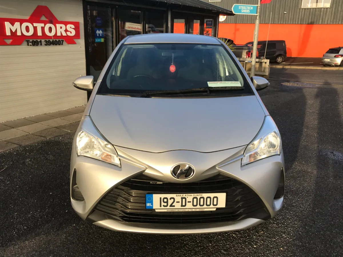 2019 TOYOTA YARIS VITZ PETROL  AUTO - Image 2