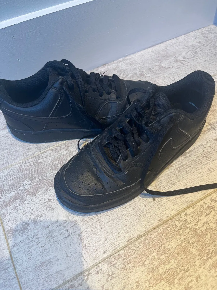 Nike black court shoes - Image 1