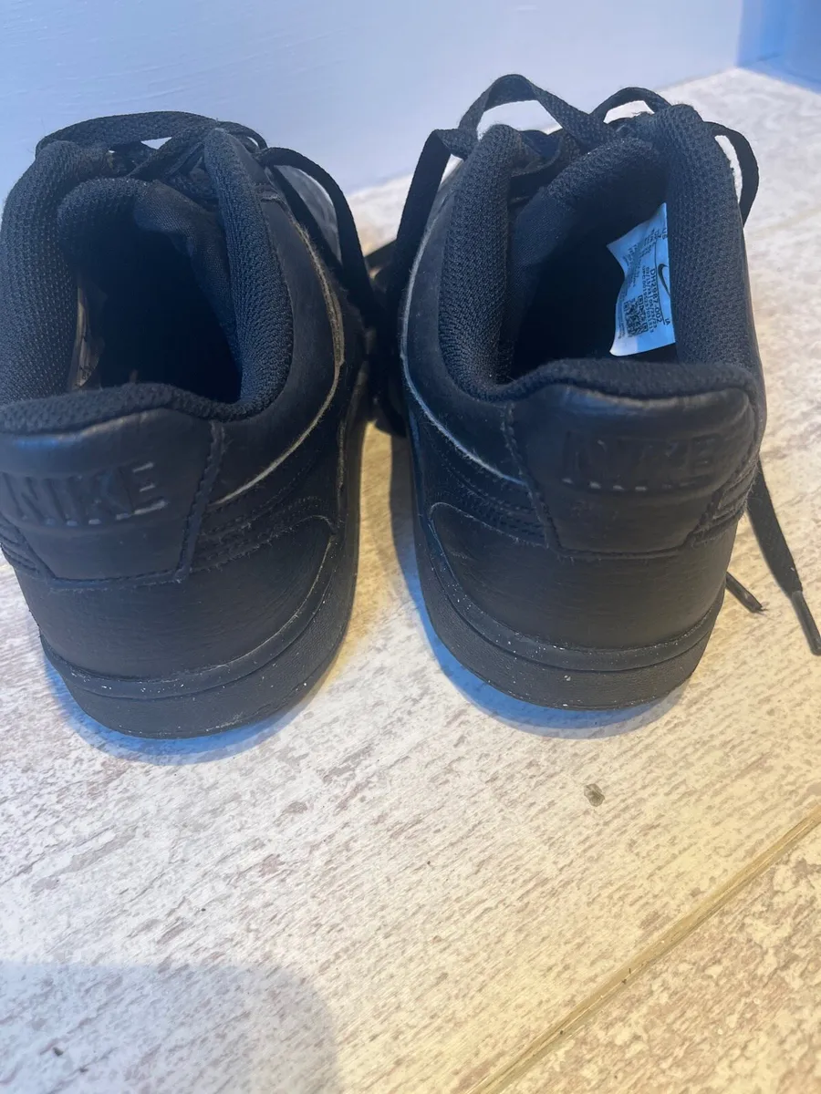 Nike black court shoes - Image 2