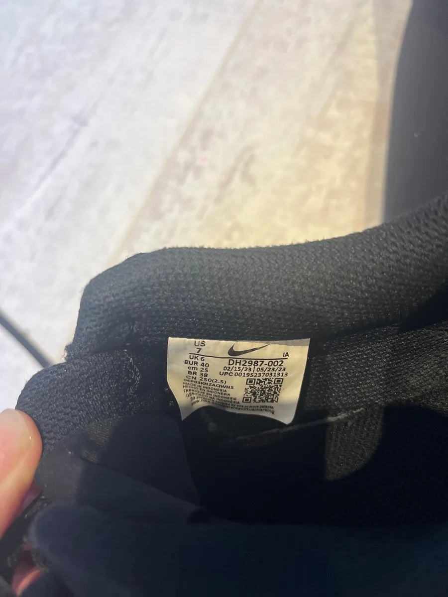 Nike black court shoes - Image 3