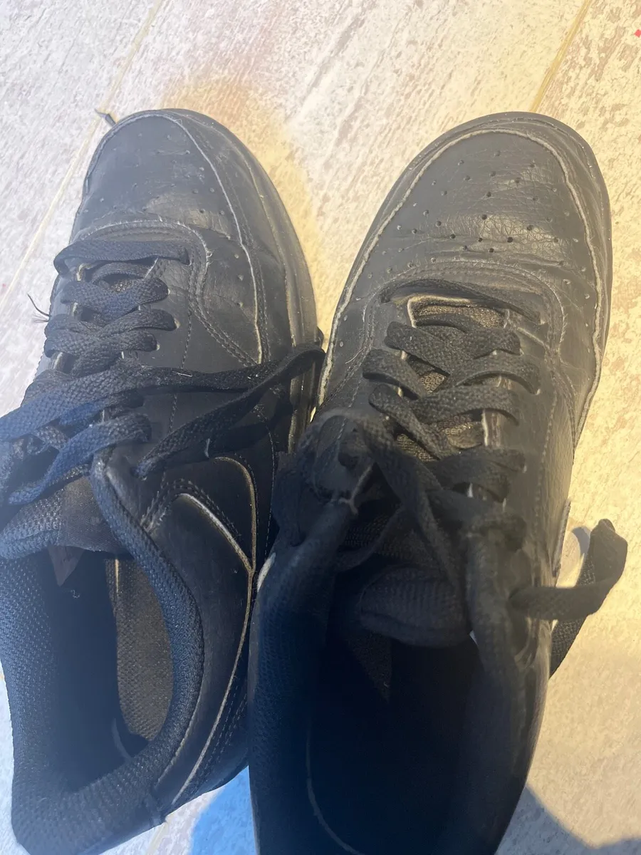 Nike black court shoes - Image 4