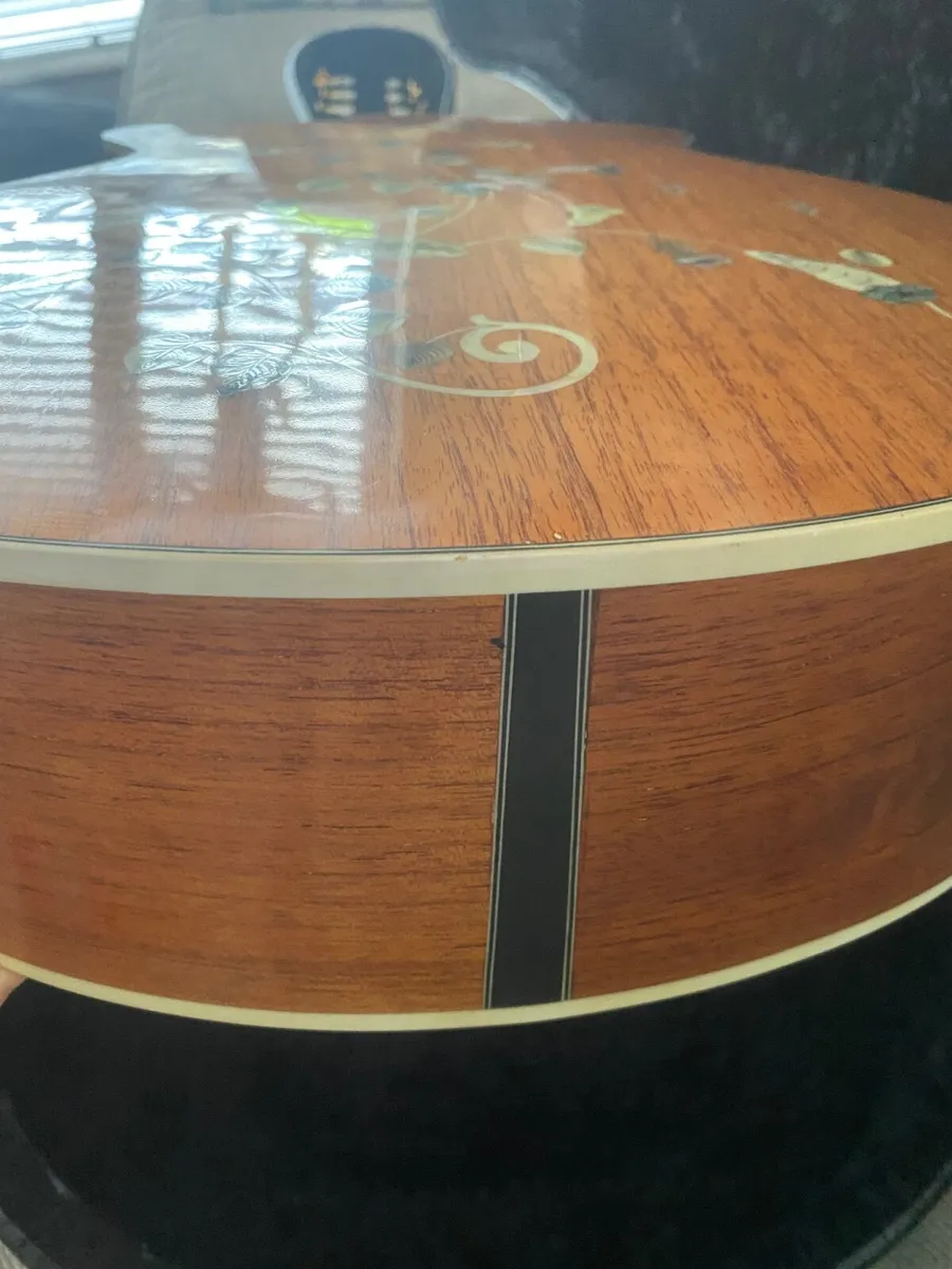 acoustic guitar - Image 3