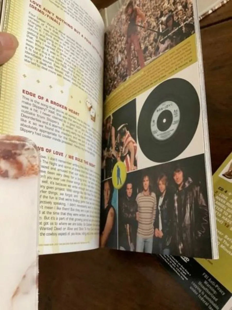 Music CDs box set - Image 4